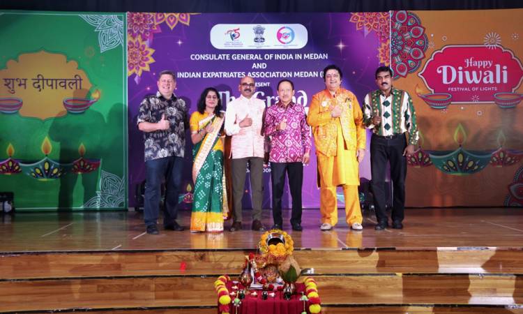 Sekdaprov Sumut Hadiri Perayaan Deepawali Konjen India di Medan