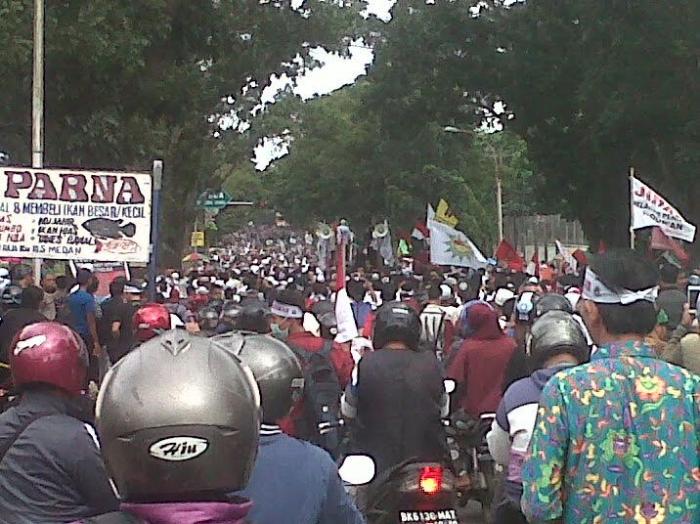 Aksi Damai 4 November di Medan, Ribuan Pendemo Berkumpul di Depan Kantor Mapoldasu