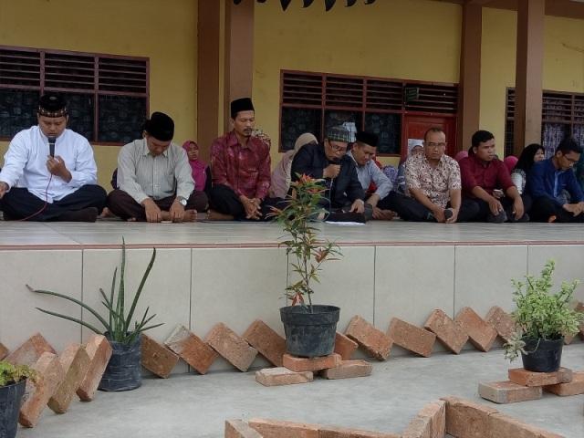 Semarakkan HUT PGRI ke 71, MAN 2 Medan Gelar Zikir Akbar