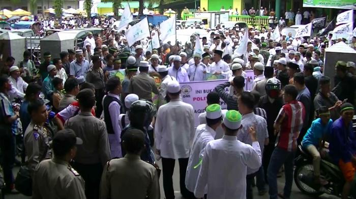 Aksi Damai 4 November, Ribuan Massa Berkumpul di Depan Mesjid Agung Binjai