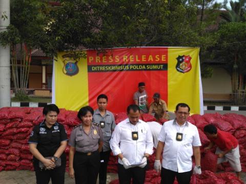 18,9 Ton Bawang Merah Ilegal asal India Diamankan Polda Sumut