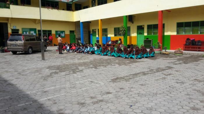 Pasmankan dan Paskibra SMA 1 Kabanjahe Lakukan Latihan Bersama