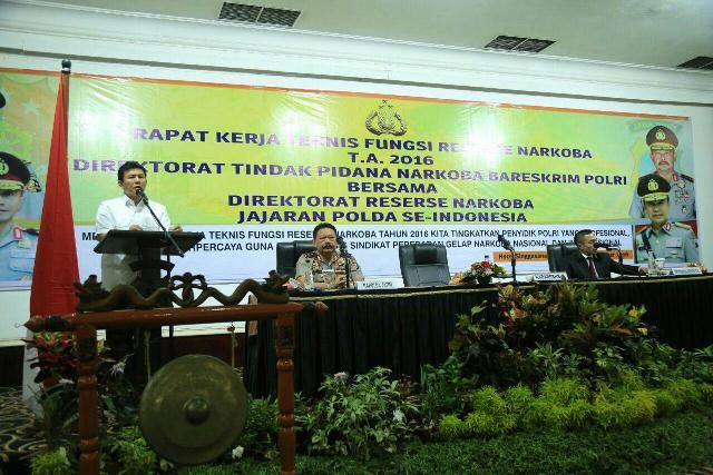 Perang Terhadap Narkoba Bukan Sekedar Menyelamatkan Manusia