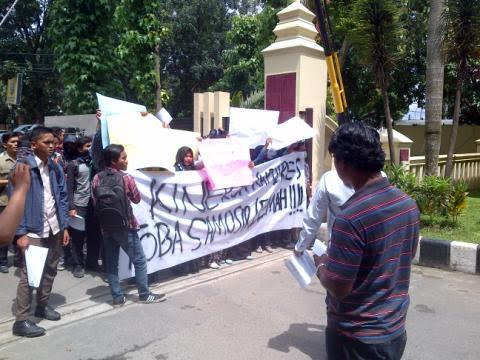 Galian C dan Pungli Marak di Tobasa, FMPK-SU Demo ke Mapolda Sumut