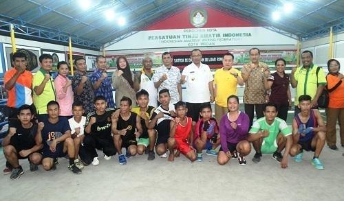 Akhyar Ajak Petinju Muda Kembali Jadikan Medan Kiblat Tinju Nasional