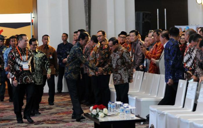 Tensi Politik Sedikit Naik, Presiden Jokowi: Jangan Langsung Percaya Gosip