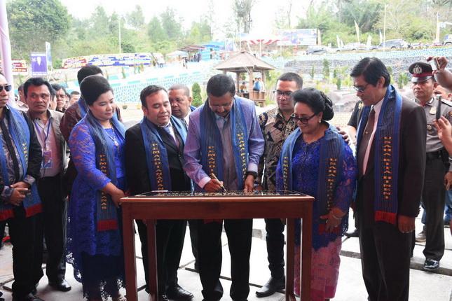 Gubernur Sumut Resmikan Permandian Air Panas di Taput