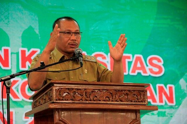 Wakil Walikota Medan Akhyar Berang Kepling Buang Sampah Kota dan Rokok Sembarangan