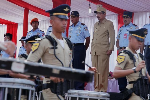 Gubsu Erry Lepas Rombongan Gita Dirgantara Taruna AAU