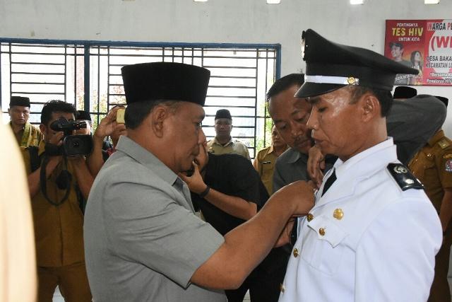 Bupati Deli Serdang Lantik Kades Bakaran Batu
