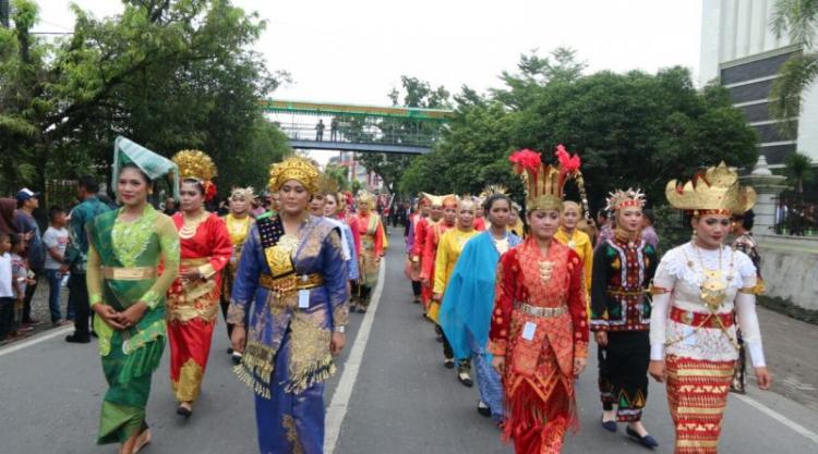 80 Personil Gabungan Wanita TNI-Polri Ikuti Kirab Budaya Pernikahan Putri Presiden