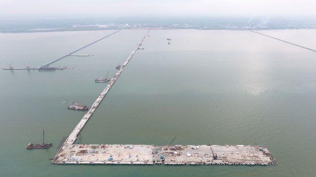 Pembangunan Pelabuhan Kuala Tanjung Sudah Capai 92 Persen