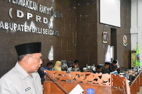 Bupati Deli Serdang Sampaikan Pengantar Nota Keuangan R-APBD 2018