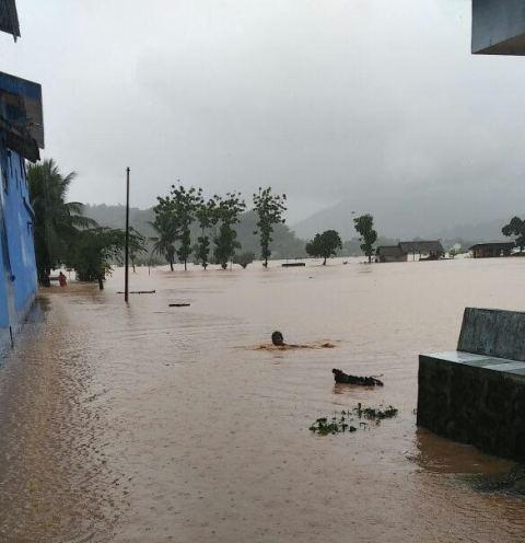 Siklon Tropis Cempaka Sebabkan 11 Orang Tewas Terkena Banjir, Longsor dan Puting Beliung