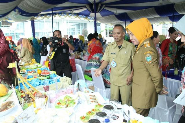 Kabupaten Deli Serdang Juara Umum Lomba Masak GEMARIKAN 2017