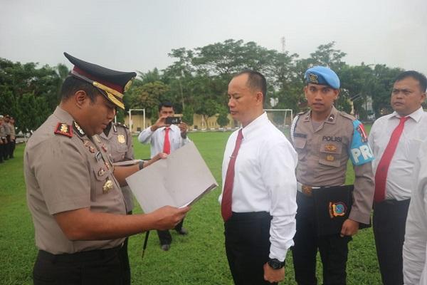 Belum Genap Sebulan Jabat Satresnarkoba Polres Sergai, AKP Martualesi Raih Penghargaan