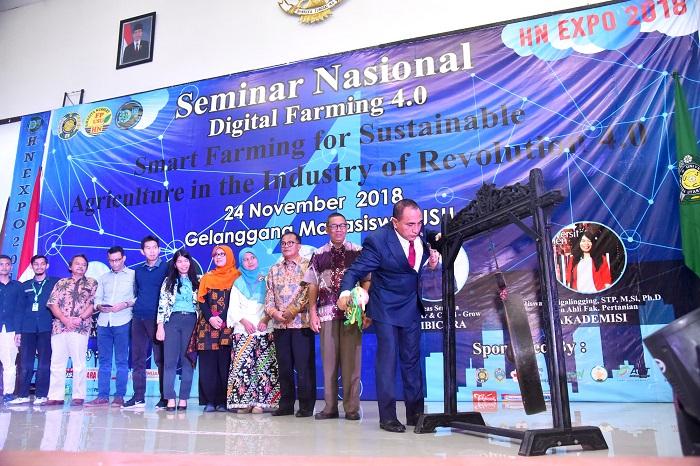 Gubsu Buka Seminar Nasional Digital Farming di Kampus USU