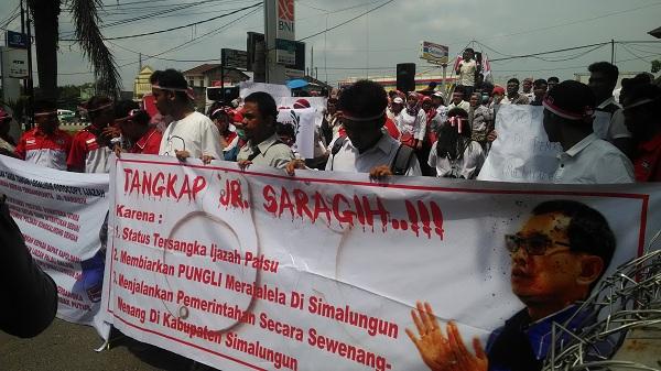 Demo ke Polda Sumut, Forum Honor Simalungun Berjuang Desak JR Saragih Ditangkap