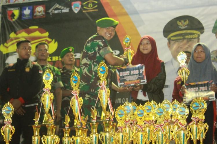 Kodim dan Pemda Lamongan Pacu Keterampilan Barir-Berbaris Pelajar