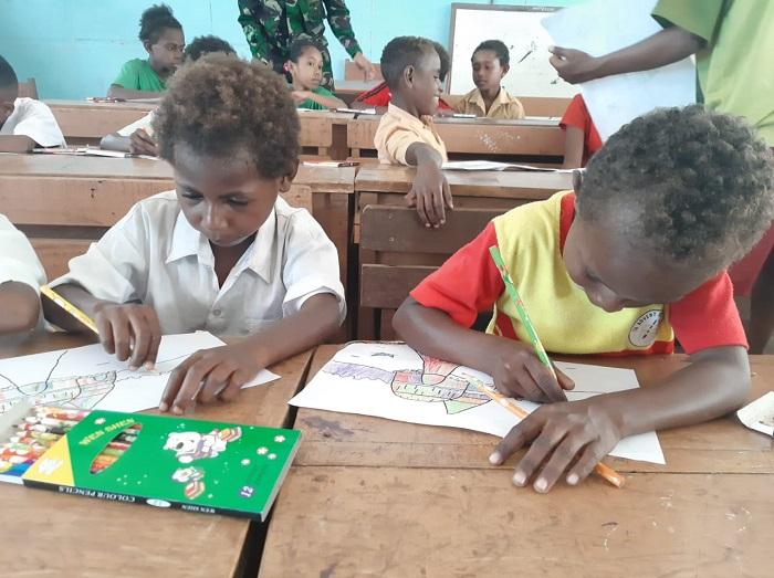 Siswa SD Toray Papua Ikuti Lomba Mewarnai dari Satgas Pamtas RI-PNG Yonif 411 Kostrad