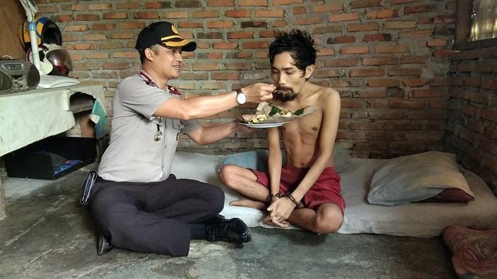 Warung Sedekah Polsek Sunggal Selamatkan Nasib Pemuda yang Dipasung Karena Gangguan Jiwa