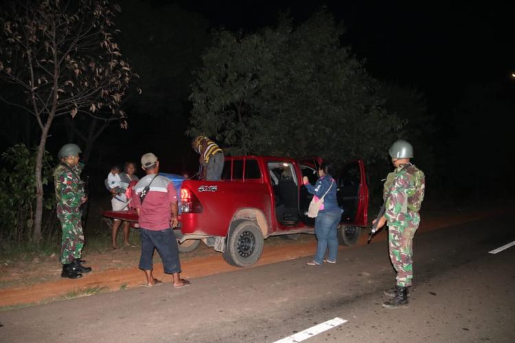 Wujudkan Perbatasan Aman dan Nyaman, Satgas Yonif 411 Kostrad Rutin Adakan Pemeriksaan