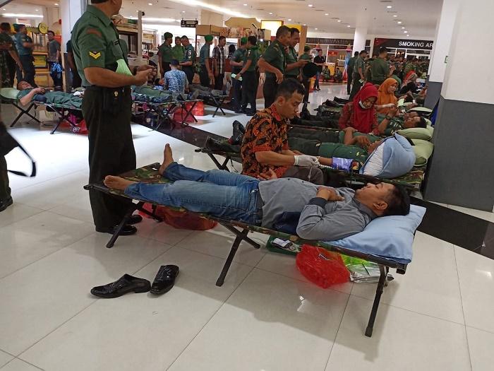 HUT Kodam V/Brawijaya ke-71, Ratusan Prajurit Korem 082/CPYJ Ikuti Donor Darah