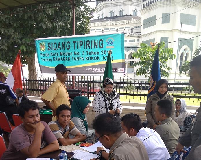Jaga Kawasan Tanpa Rokok di Kota Medan, Satpol PP Razia Perokok di Zona KTR