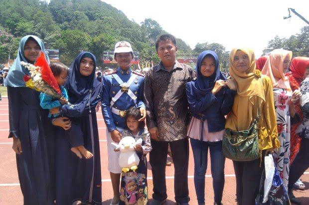 Riri, Anak Sopir Truk Lulusan Terbaik Taruni AAL