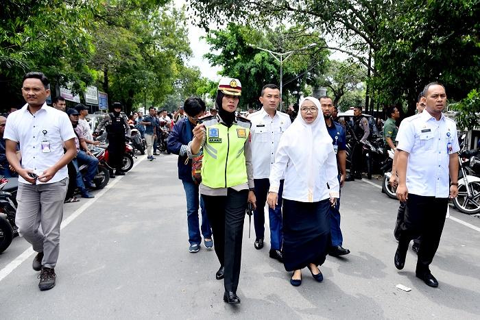 Sekdaprov Sumut Kunjungi Mapolrestabes Medan Pasca Ledakan Bom Bunuh Diri