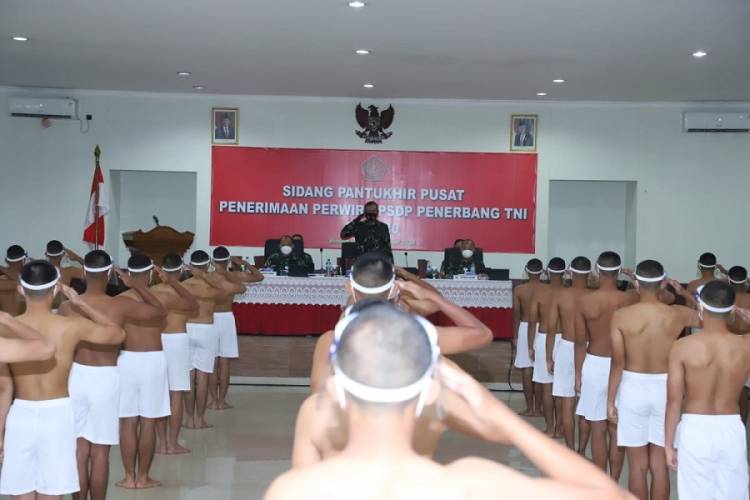 Aspers Panglima TNI Pimpin Sidang Pantukhir Perwira PSDP Penerbang TNI di Rindam Jaya
