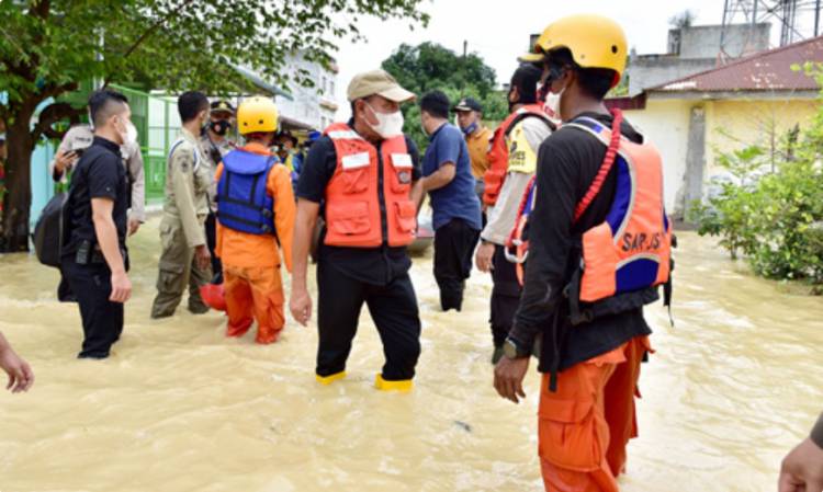 Gubernur Edy Rahmayadi Gerak Cepat Tangani Bencana Banjir di Kota Tebing Tinggi