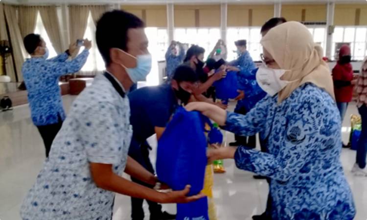 HUT Korpri ke-49, Pemprov Sumut Salurkan 3.500 Paket Sembako untuk ASN Terdampak Covid-19