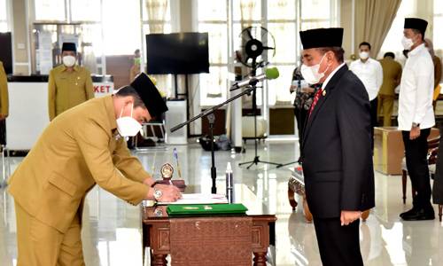 Lantik 33 Pejabat Eselon III, Edy Rahmayadi Ingatkan tentang Esprit de Corps