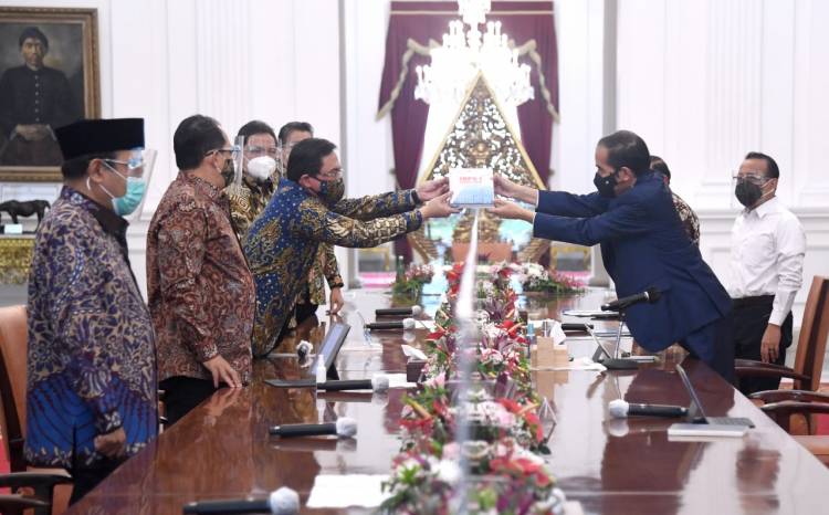 Presiden Terima IHPS dan LHP Semester I Tahun 2020 dari BPK