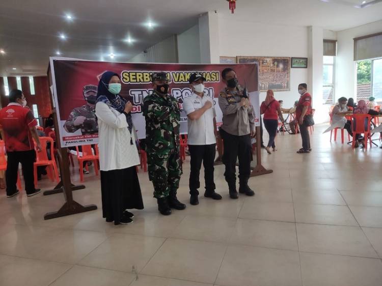 Polsek Medan Timur dan Yayasan Wijaya Gelar Serbuan Vaksinasi TNI-Polri