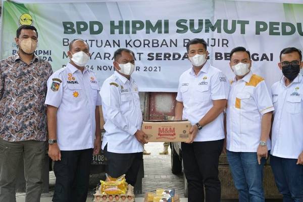 Pemkab Sergai Terima Bantuan Korban Banjir dari BPD HIPMI Sumut