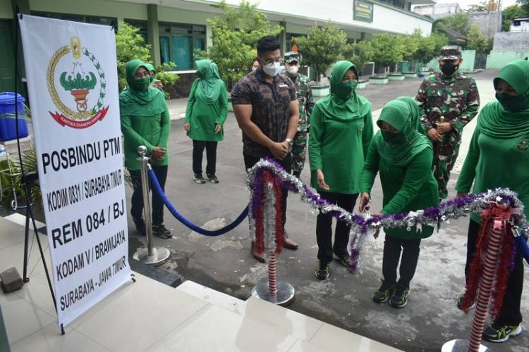 Ketua Persit Korem Bhaskara Jaya Resmikan Keberadaan Posbindu