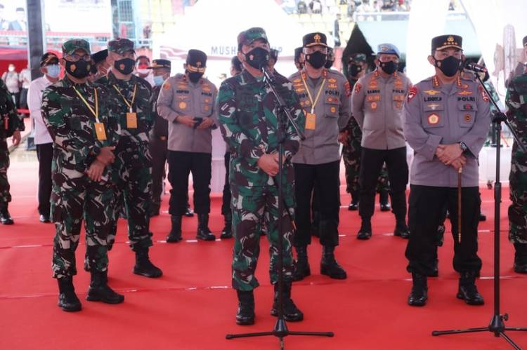 Panglima TNI dan Kapolri Tiba di Sumatera Barat, Masyarakat Jangan Terlena Rendahnya Kasus Aktif Covid-19