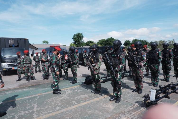 Komandan Puskopaska Pimpin Apel Gelar Pasukan Latihan Operasi Kontra Teror Maritim