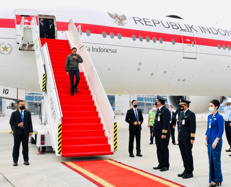 Tiba di Tanah Air, Presiden Jokowi Langsung Jalani Karantina 
