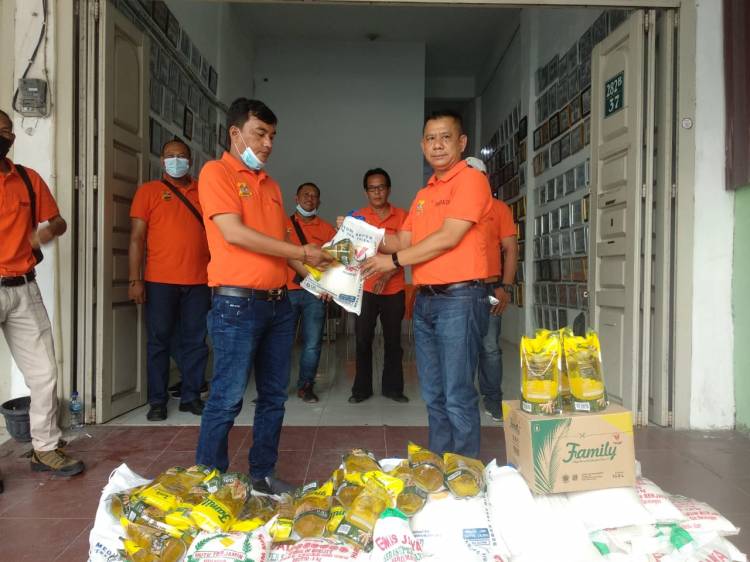 Ketua Pewarta Kembali Gulirkan Bantuan Sembako kepada Jurnalis