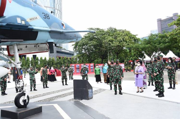 Panglima TNI Resmikan Plaza Museum Satria Mandala di Pusjarah TNI, Jakarta Selatan