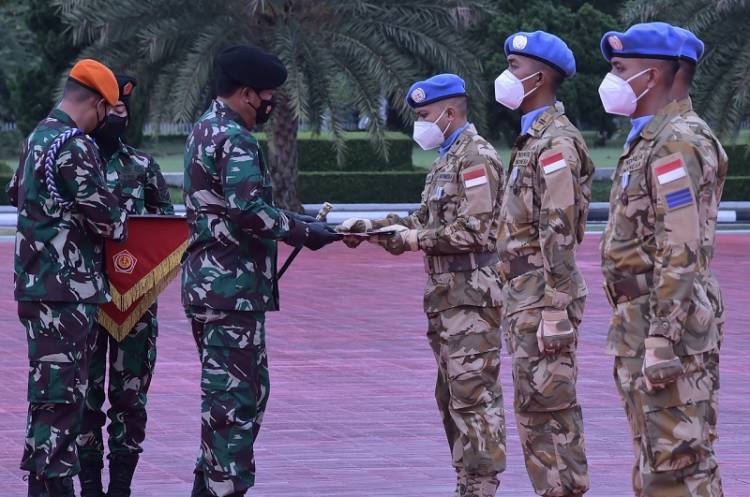 Panglima TNI Sambut Kedatangan Satgas Kizi TNI dari Misi Perdamaian di Afrika Tengah