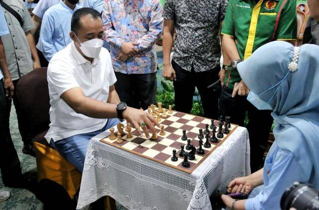  Wakil Walikota Medan Secara Resmi Membuka Kejuaraan Catur Tingkat Kota