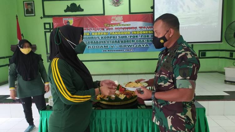 HUT KORPRI ke-50, Kodim Gelar Potong Tumpeng Bersama