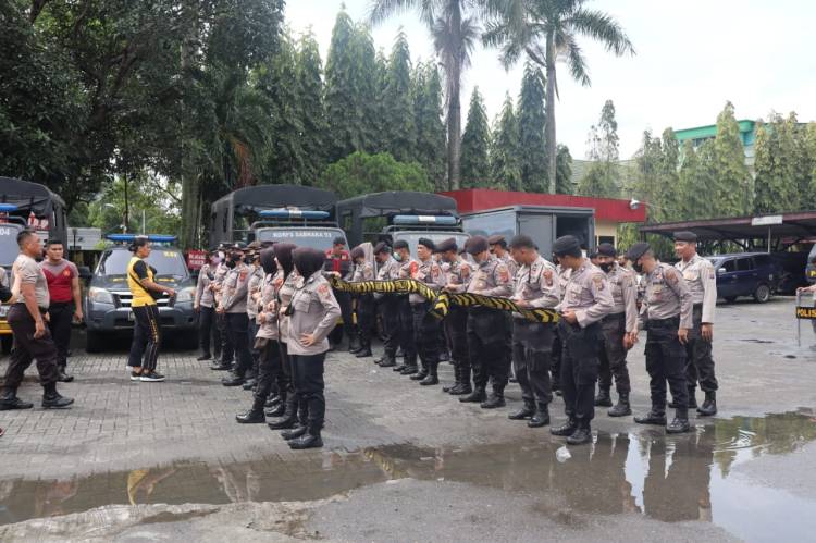Unit Samapta Polrestabes Medan Gelar Dalmas Negosiator di Jalan Putri Hijau 