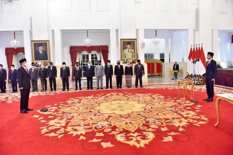  Presiden Lantik Utusan Khusus Pengentasan Kemiskinan dan Ketahanan Pangan