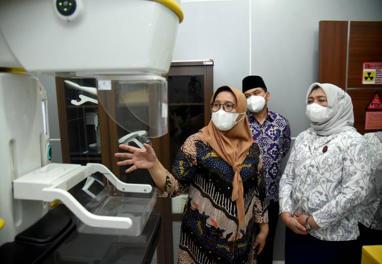  Ketua YKI Sumut Tinjau Pelaksanaan Mamografi di RS Haji Medan, Imbau Hidup Sehat dan Pemeriksaan Rutin