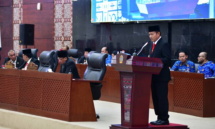 Sampaikan Nota Jawaban Ranperda Pajak dan Retribusi Daerah Pj Gubernur Sumut Apresiasi Saran dan Masukan Dewan
